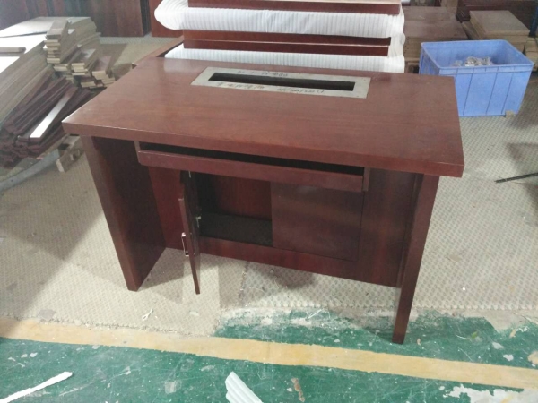 油漆單人位升降電腦桌（常規(guī)升降器不帶主機(jī)位）